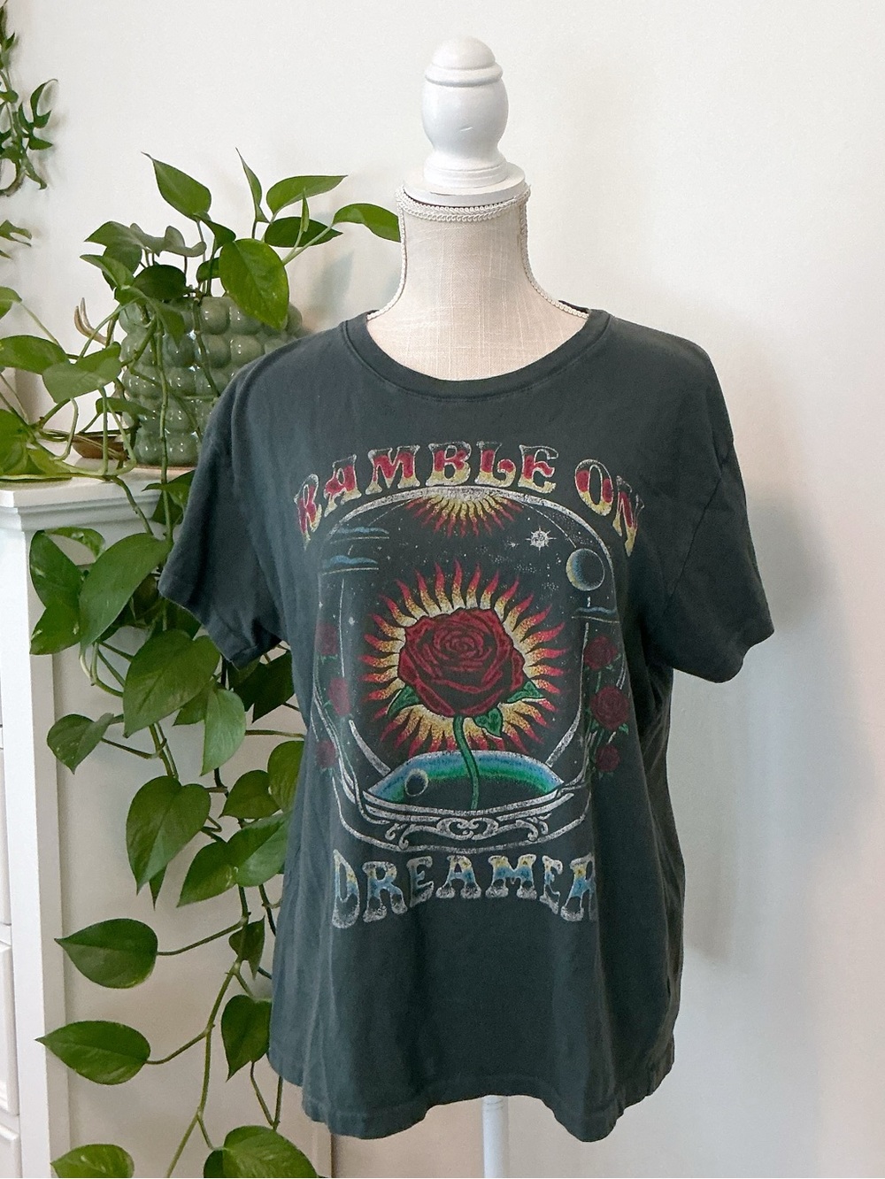 Daydreamer | Ramble on Dreamer Tee size Large